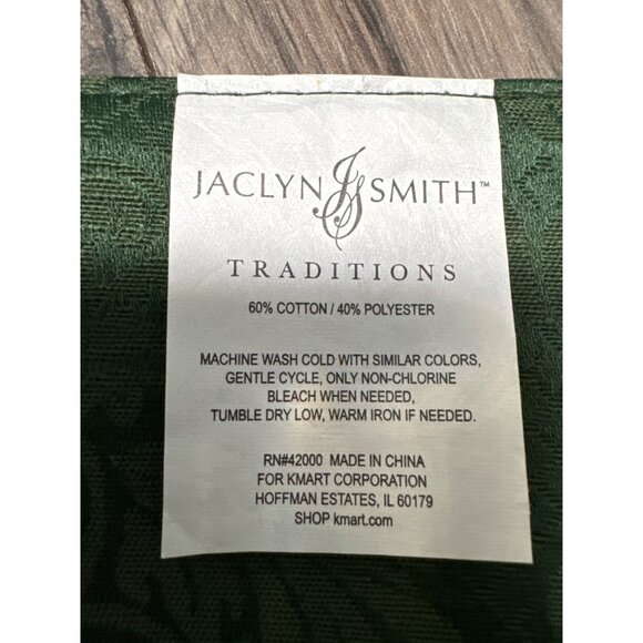 Jaclyn Smith Traditions 4-Piece Green Damask Placemats 60% Cotton 40% Polyester - Picture 2 of 7